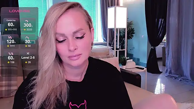 Snapshot of Libby_Nora chatting on 09.08.25 Libby Nora online show from 09.08.25