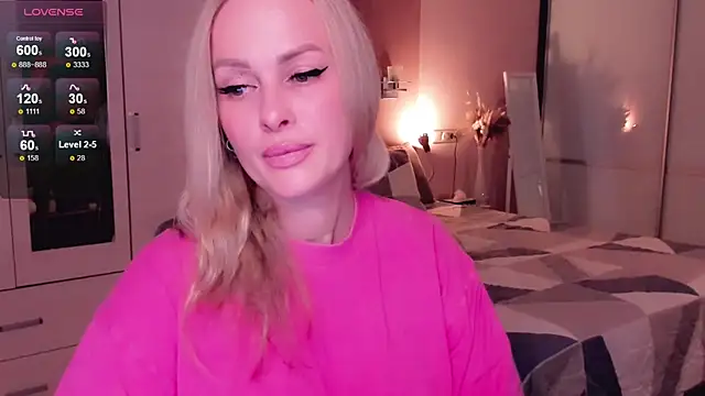 Snapshot of Libby_Nora chatting on 10.11.25 Libby Nora online show from 10.11.25