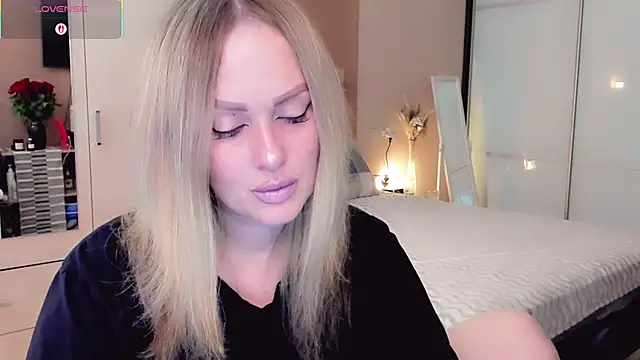 Snapshot of Libby_Nora chatting on 03.10.26 Libby Nora online show from 03.10.26