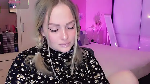 Libby Nora online show from 04.28.26