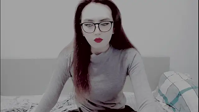 Snapshot of MinniMaksy chatting on 02.19.25 MinniMaksy online show from 02.19.25