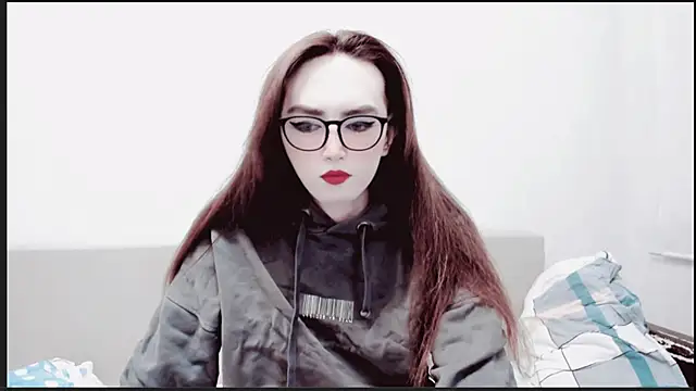 Snapshot of MinniMaksy chatting on 03.09.25 MinniMaksy online show from 03.09.25