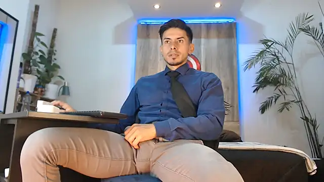 Andrew 4  online show from 05.05.26