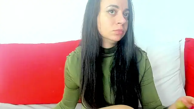 Snapshot of cute_angel95 chatting on 11.20.25 cute angel95 online show from 11.20.25