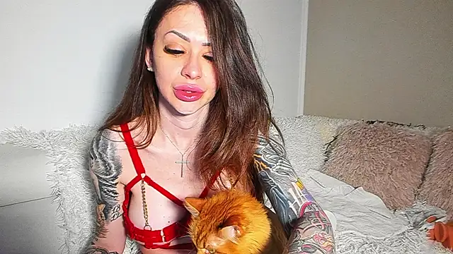 BrianaDiamondXXX online show from 06.20.26