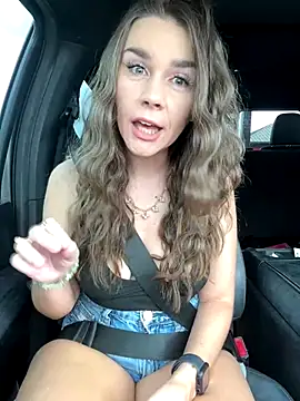 MaggyMayI online show from 12.02.25