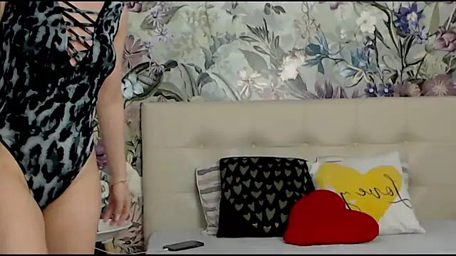 RoseDiamond06 online show from 02.13.25