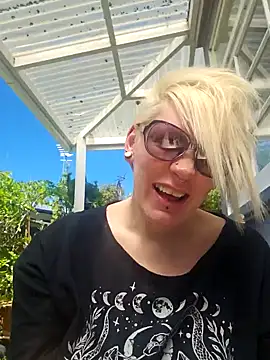 PinkTheHawk online show from 11.09.25