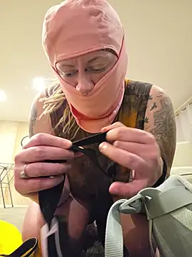 PinkTheHawk online show from 07.01.26