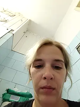 SexxyLety online show from 10.13.25