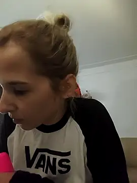 SexxyLety online show from 10.14.25