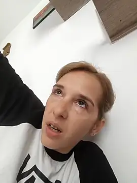 SexxyLety online show from 10.15.25