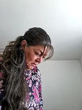 emma tour online show from 02.21.25