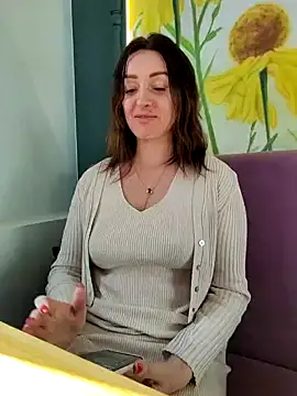 Snapshot of EvaXOAir chatting on 02.26.25 EvaXOAir online show from 02.26.25