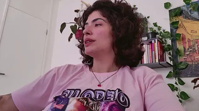 Snapshot of TaliMajesty chatting on 11.29.25 TaliMajesty online show from 11.29.25