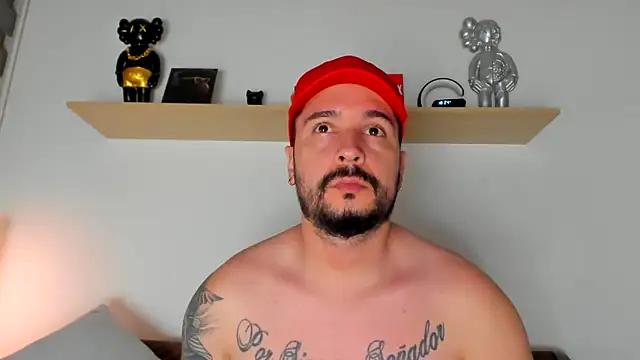 Snapshot of camilo_restrepo21 chatting on 02.11.25 camilo restrepo21 online show from 02.11.25