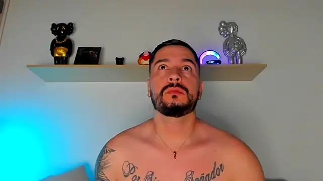 Snapshot of camilo_restrepo21 chatting on 02.22.25 camilo restrepo21 online show from 02.22.25