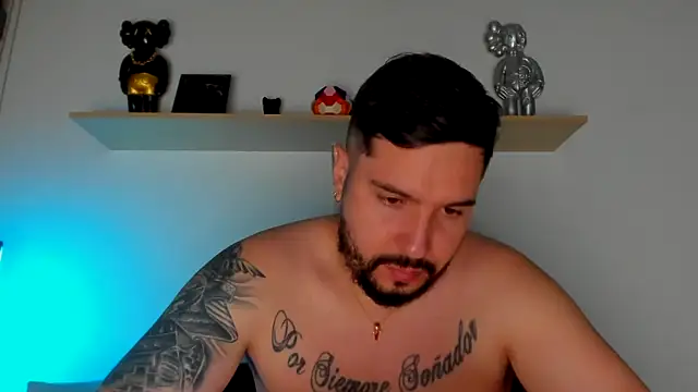 Snapshot of camilo_restrepo21 chatting on 02.24.25 camilo restrepo21 online show from 02.24.25