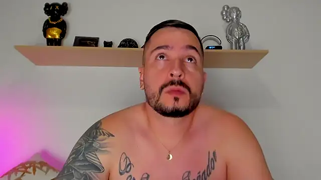 Snapshot of camilo_restrepo21 chatting on 09.10.25 camilo restrepo21 online show from 09.10.25