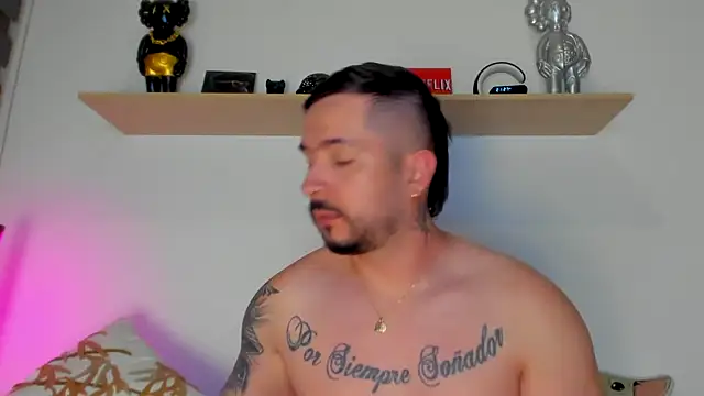 Snapshot of camilo_restrepo21 chatting on 09.14.25 camilo restrepo21 online show from 09.14.25