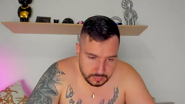 Snapshot of camilo_restrepo21 chatting on 09.23.25 camilo restrepo21 online show from 09.23.25