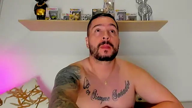 Snapshot of camilo_restrepo21 chatting on 11.06.25 camilo restrepo21 online show from 11.06.25