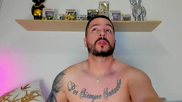 Snapshot of camilo_restrepo21 chatting on 11.08.25 camilo restrepo21 online show from 11.08.25