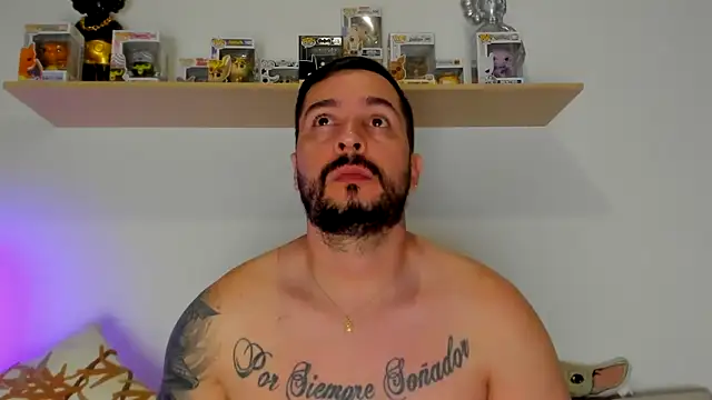 Snapshot of camilo_restrepo21 chatting on 11.27.25 camilo restrepo21 online show from 11.27.25