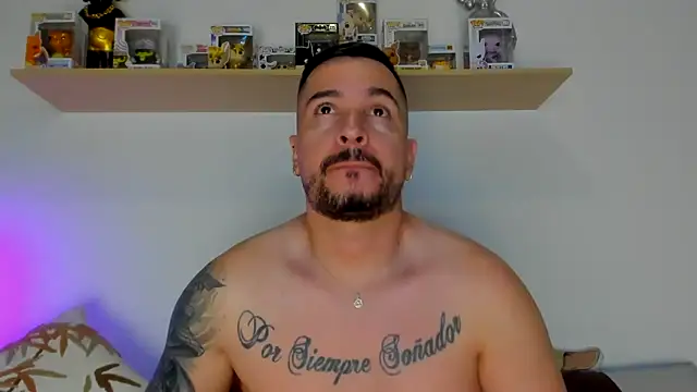 Snapshot of camilo_restrepo21 chatting on 11.29.25 camilo restrepo21 online show from 11.29.25