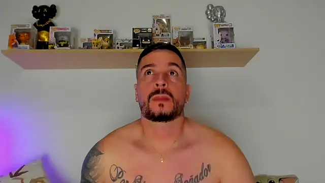 Snapshot of camilo_restrepo21 chatting on 12.01.25 camilo restrepo21 online show from 12.01.25