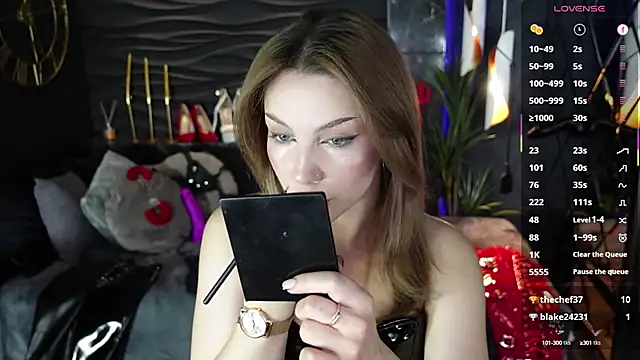 Snapshot of MistressDarsy chatting on 09.28.25 MistressDarsy online show from 09.28.25