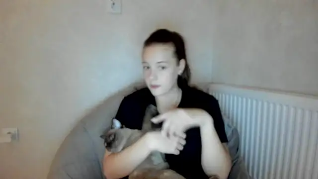 Snapshot of why_again_me chatting on 12.08.24 why again me online show from 12.08.24