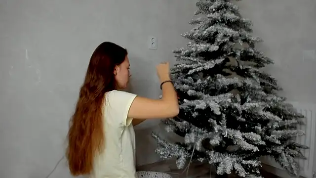 Snapshot of why_again_me chatting on 12.14.24 why again me online show from 12.14.24