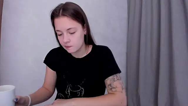 Snapshot of why_again_me chatting on 01.18.25 why again me online show from 01.18.25