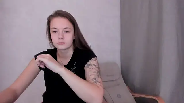 Snapshot of why_again_me chatting on 02.02.25 why again me online show from 02.02.25