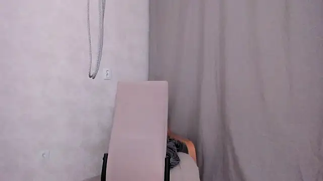 Snapshot of why_again_me chatting on 02.09.25 why again me online show from 02.09.25