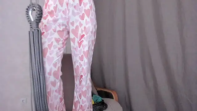 Snapshot of why_again_me chatting on 02.13.25 why again me online show from 02.13.25