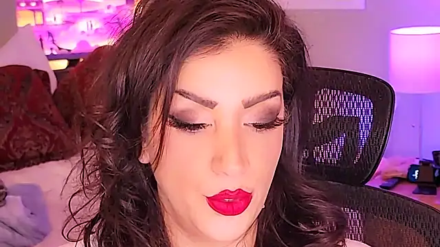 Wonderful Woman online show from 02.19.25