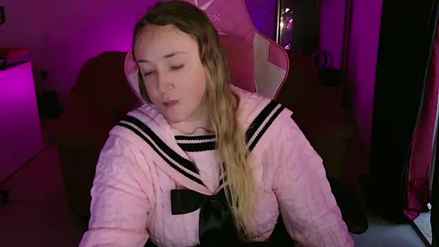 kisicaxx online show from 01.27.25