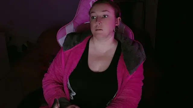 kisicaxx online show from 01.30.25