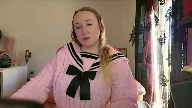 kisicaxx online show from 02.04.25