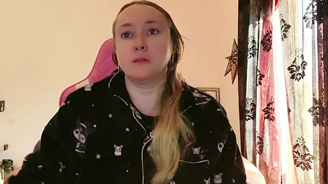 kisicaxx online show from 02.06.25