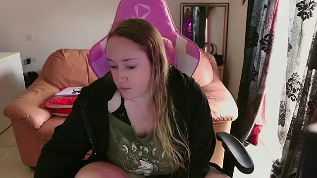 kisicaxx online show from 02.12.25