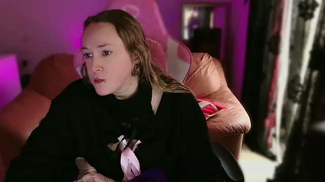 kisicaxx online show from 02.20.25