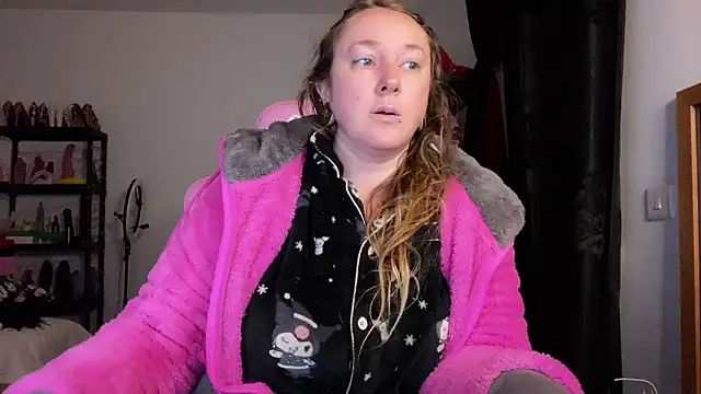 kisicaxx online show from 01.14.26