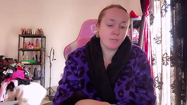 kisicaxx online show from 01.17.26