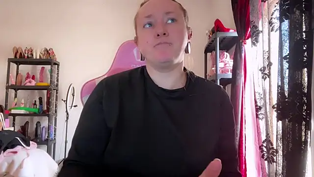 kisicaxx online show from 02.06.26