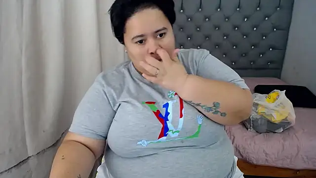 Snapshot of hotlesby4uxxx chatting on 12.27.24 hotlesby4uxxx online show from 12.27.24