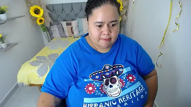 Snapshot of hotlesby4uxxx chatting on 10.04.25 hotlesby4uxxx online show from 10.04.25