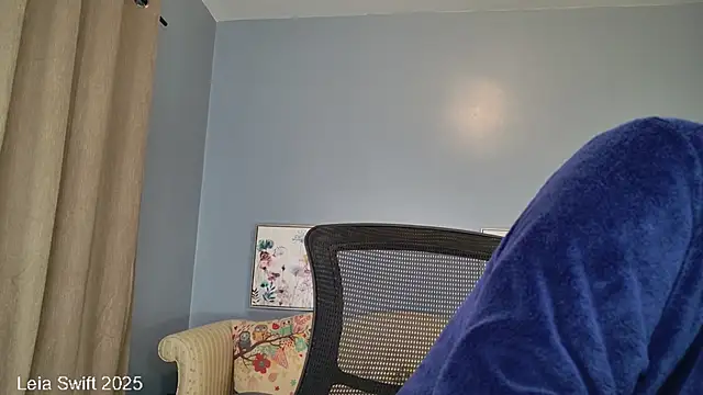 Snapshot of LeiaSwift chatting on 03.07.25 LeiaSwift online show from 03.07.25